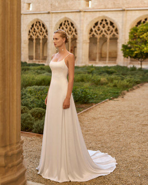 Das Brautkleid Luz von Rosa Clara Brautkleid Nupcia von Rosa Clará mit elegantem Off-Shoulder-Ausschnitt, weitem Rock und dezenter